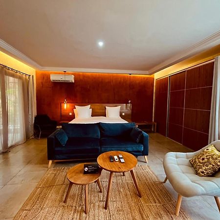 Le Patio Hotel Lome Exterior photo
