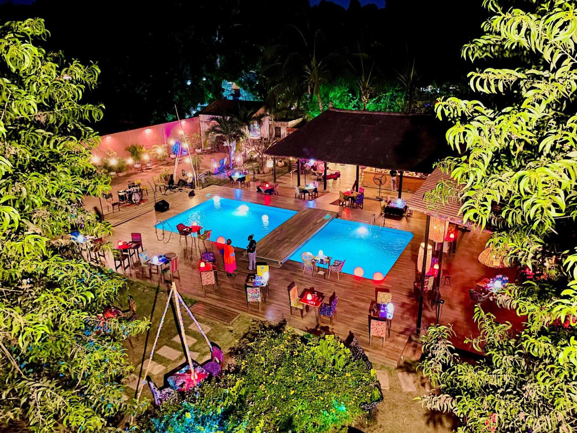 Le Patio Hotel Lome Exterior photo