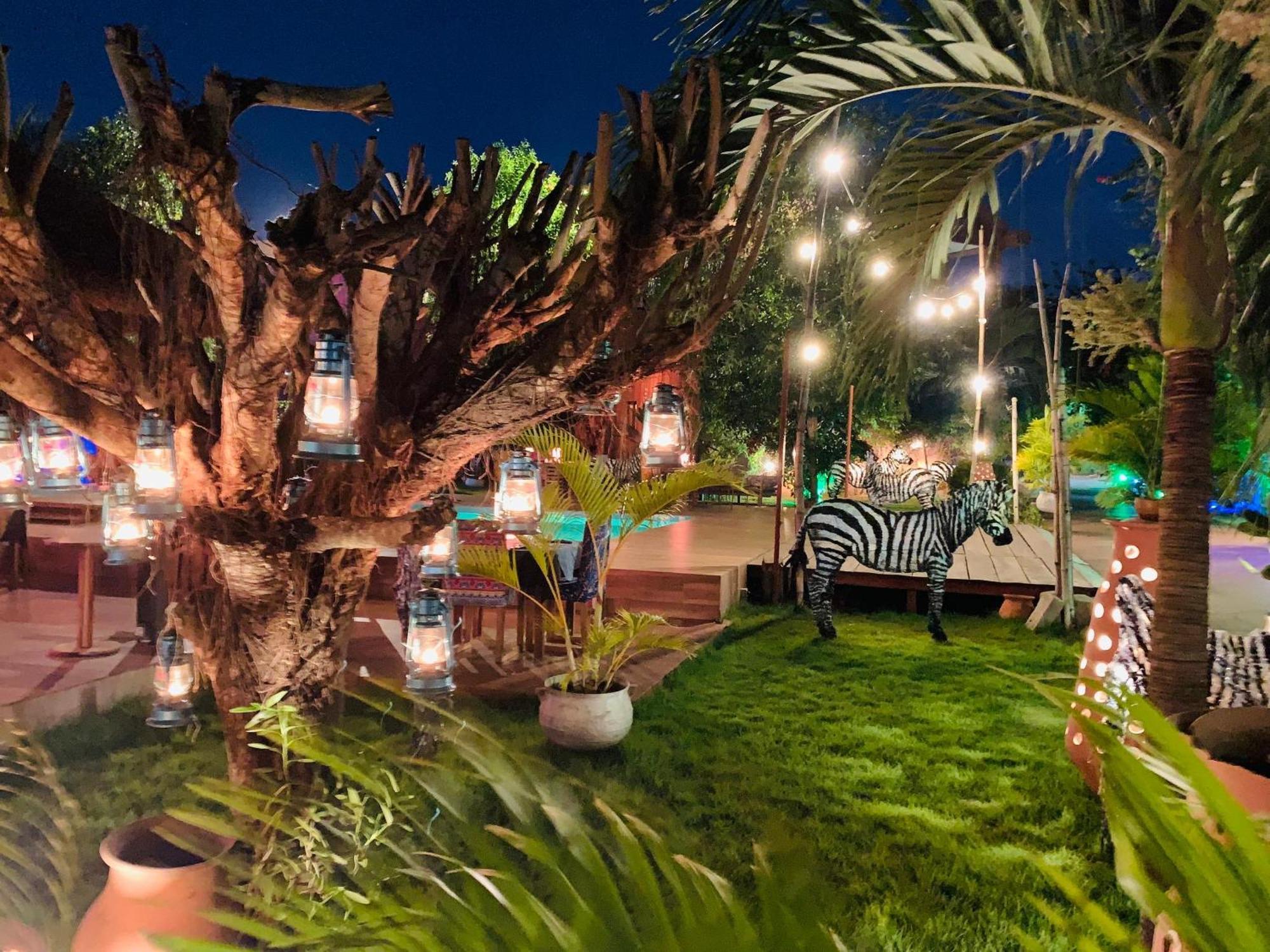 Le Patio Hotel Lome Exterior photo