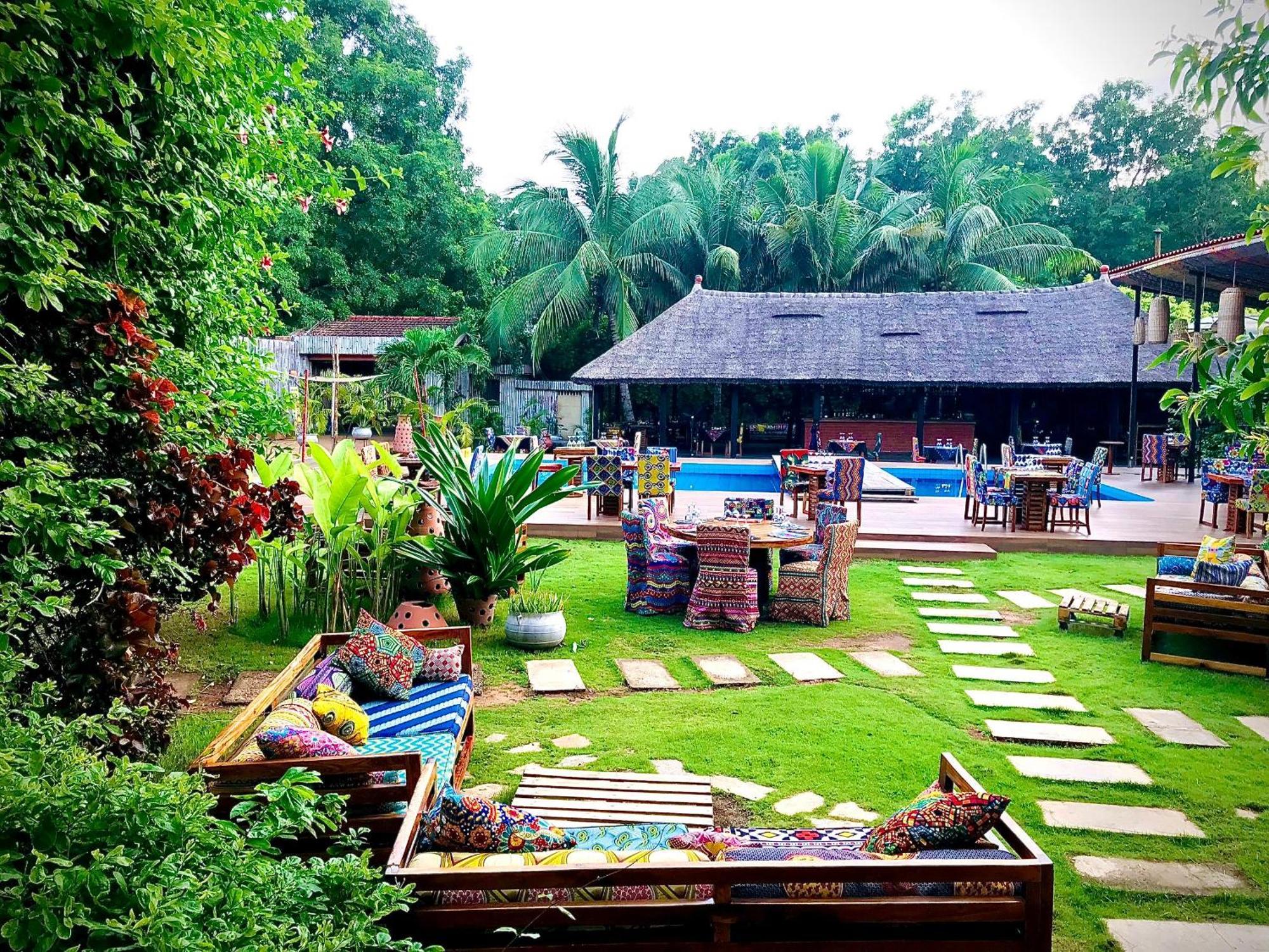Le Patio Hotel Lome Exterior photo