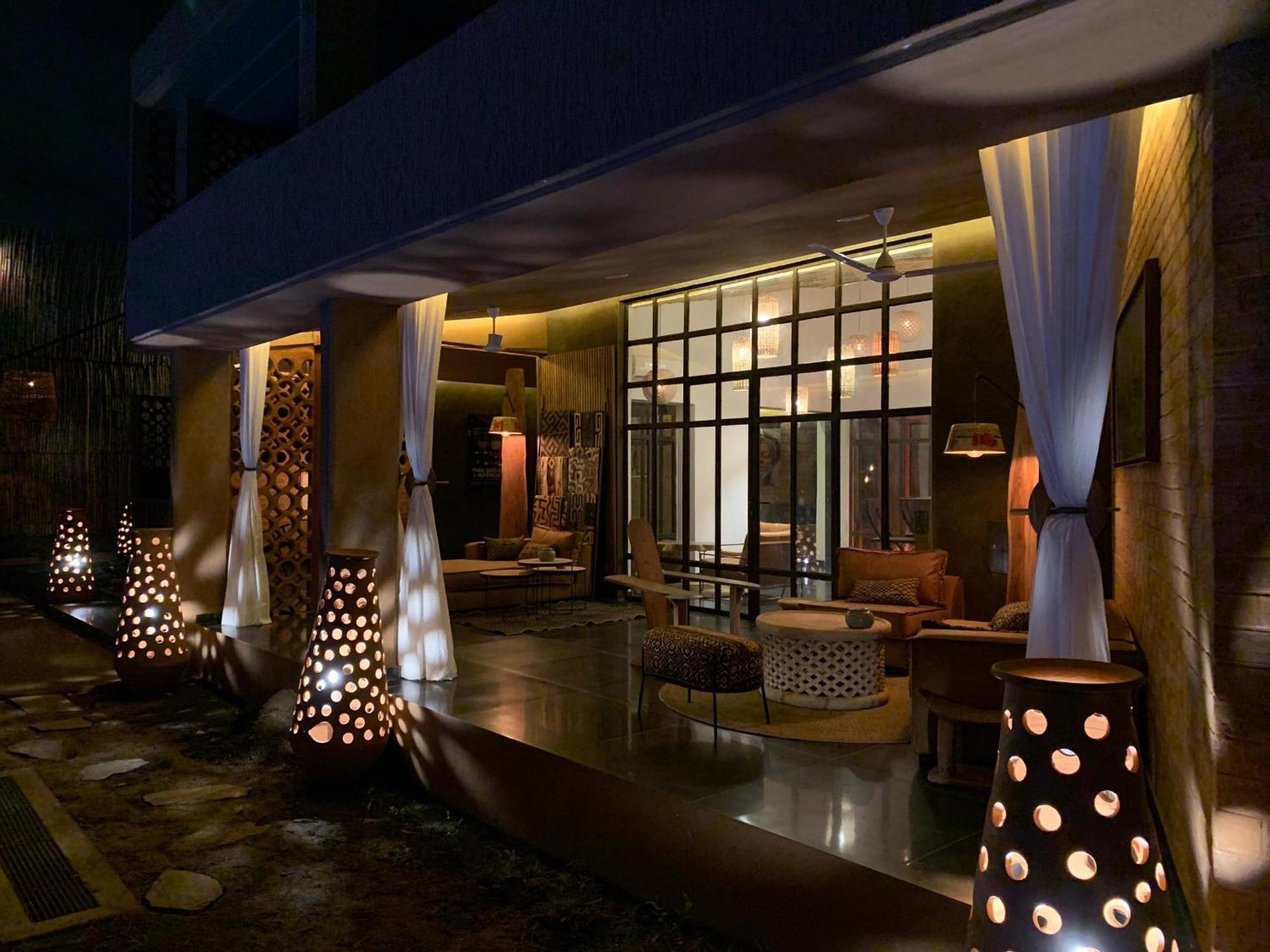 Le Patio Hotel Lome Exterior photo