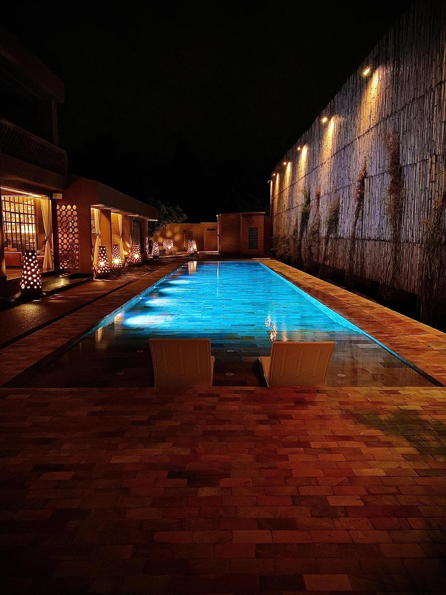 Le Patio Hotel Lome Exterior photo