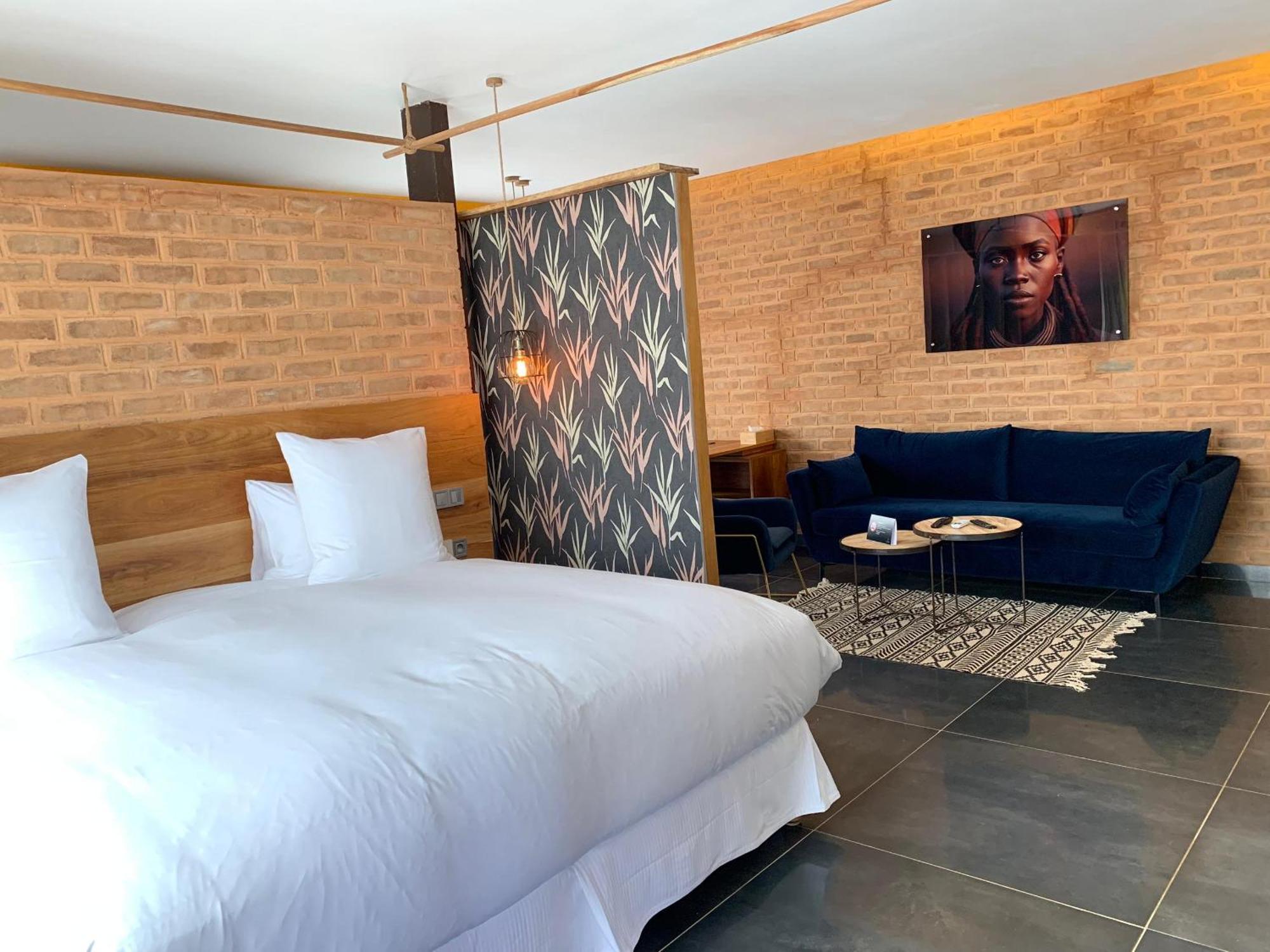 Le Patio Hotel Lome Exterior photo
